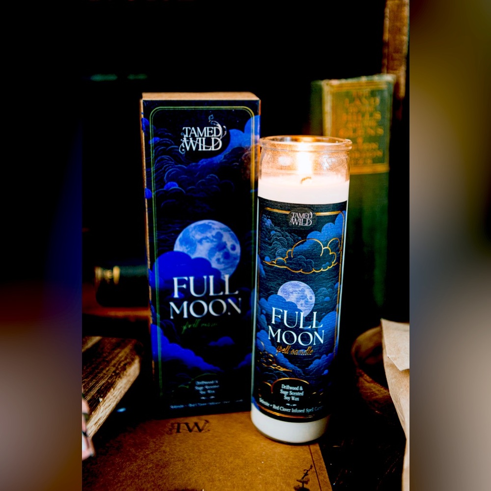 🌕NWT! Tamed Wild Spell Candles (Scented Soy Wax) (Full Moon)🌕